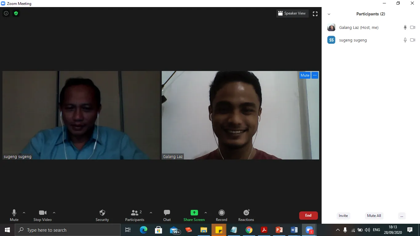 Tampilan dashboard analytics bisnis dengan metrik performa positif grafik ROAS yang meningkat tajam di layar